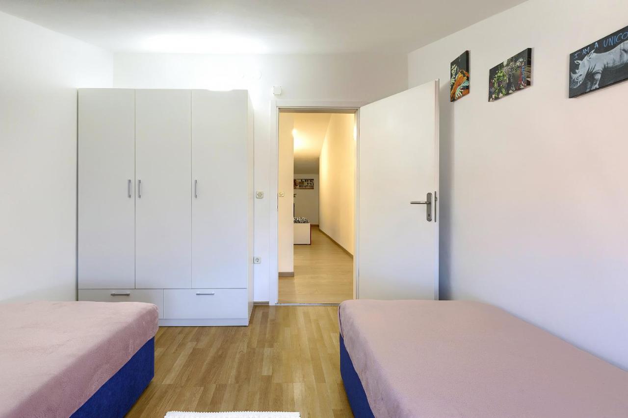 Homestay Pula Exterior foto