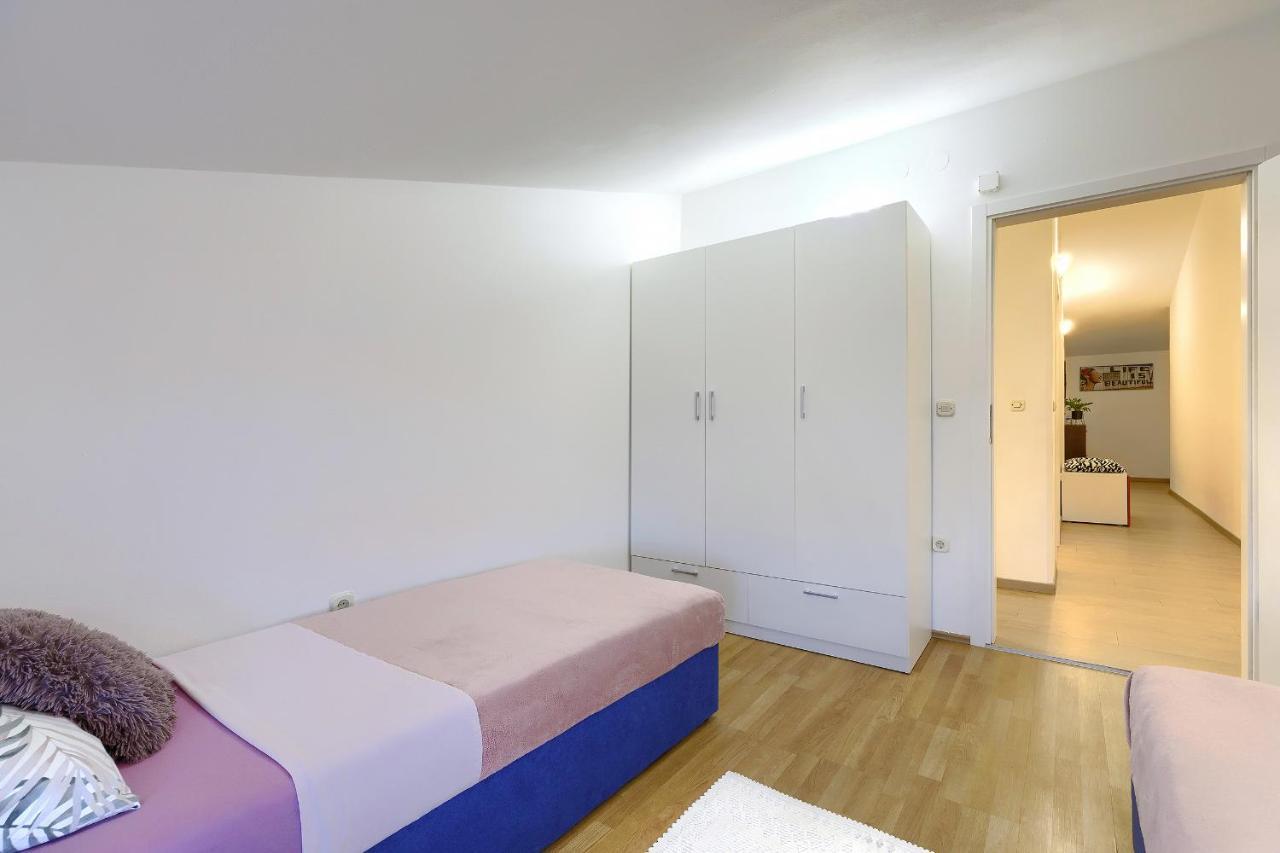 Homestay Pula Exterior foto